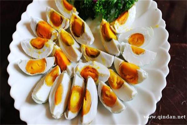 生的咸鸭蛋哪里有卖？生咸鸭蛋多少钱一个？怎么腌制？