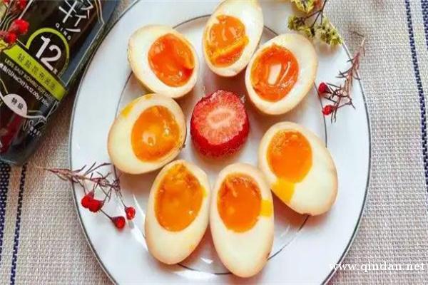 鸡蛋放冰箱前要不要清洗？土鸡蛋真的更营养？终于有答案了！